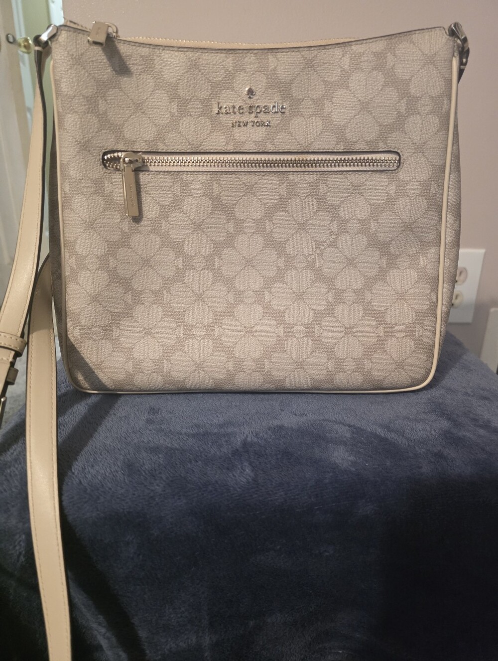 Kate Spade New York Cream Signature Floral Large Crossbody Bag - Picture 1 of 7